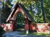 Der Eingang zum Neuen Friedhof liegt an der Lindenstraße.