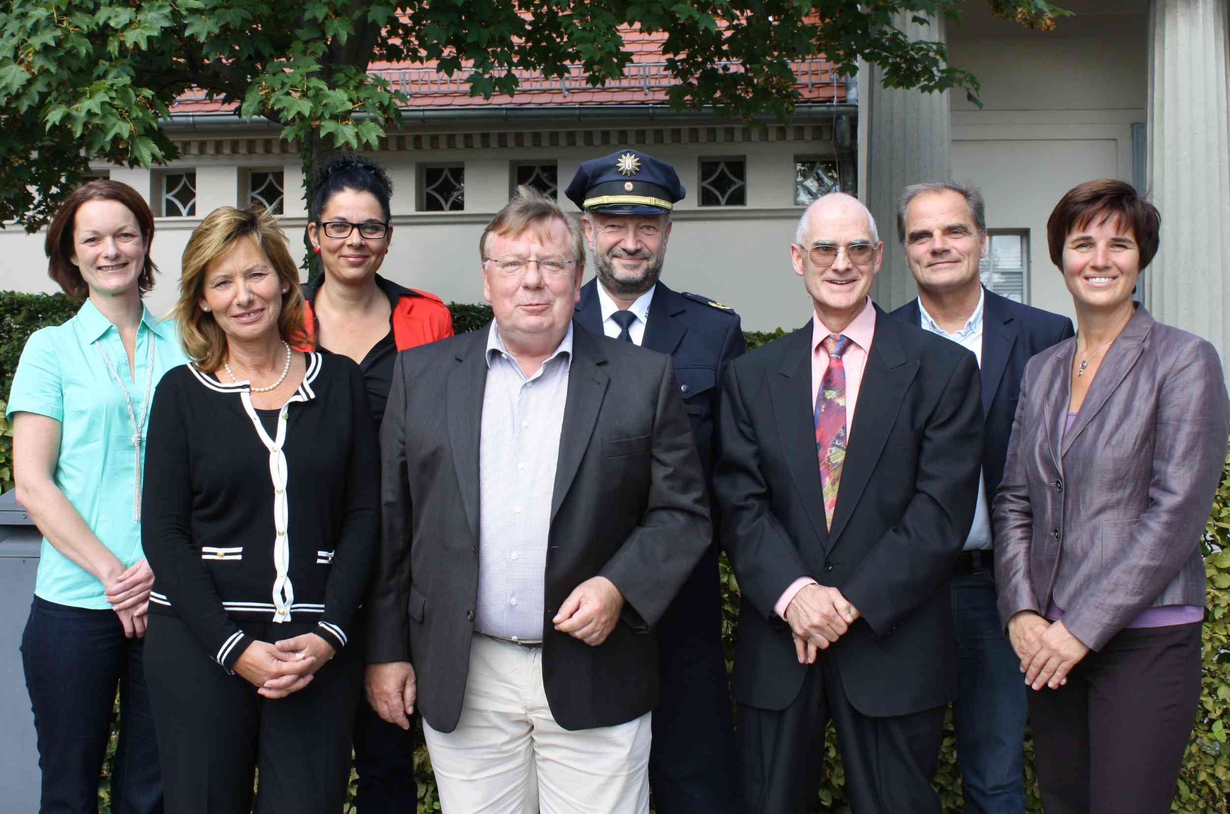 Pflegeheim statt Polizeirevier: Schutzräume-Konzept für Demenzkranke in Steglitz-Zehlendorf vorgestellt