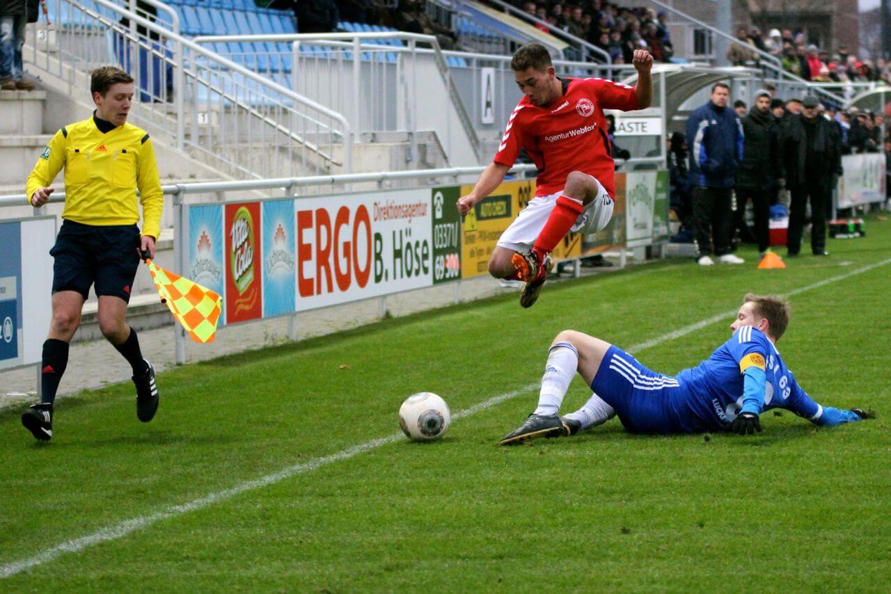 Punktgewinn beim Spitzenreiter: Hertha Zehlendorf spielt in Luckenwalde 1:1