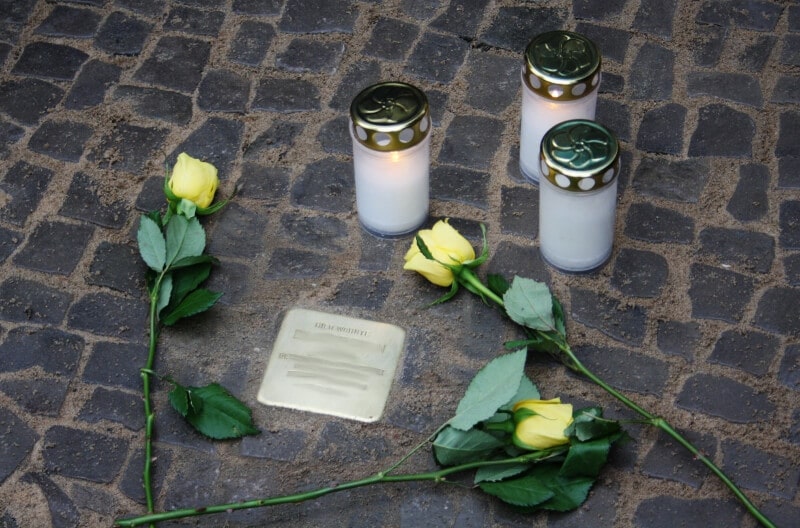 15 neue Stolpersteine in Steglitz-Zehlendorf verlegt
