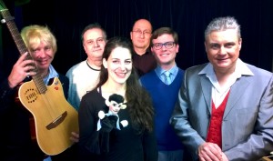 Das Ensemble des Zimmertheaters Steglitz zeigt Ausschnitte aus seinen Programmen. Foto: Zimmertheater Steglitz