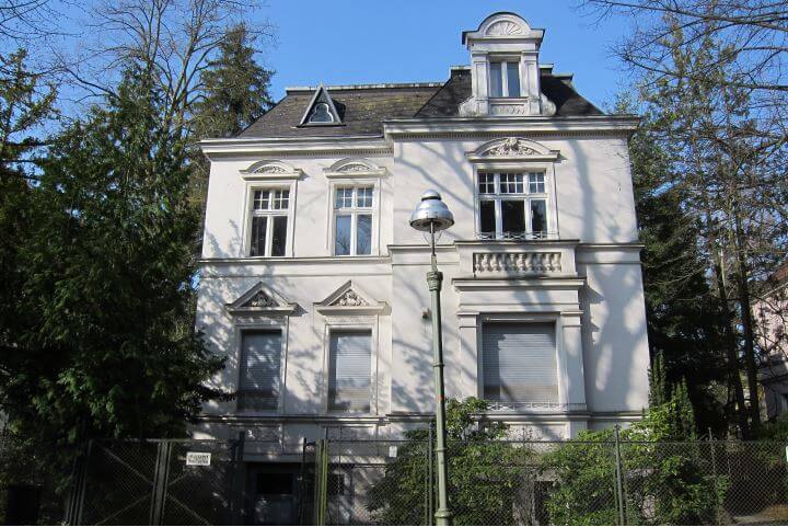 Die Villa an der Ahrenshooper Zeile 59 wurde 1901/02 für den Rentier Hermann Tausch erbaut.Foto: Yvonne Salewski, Denkmalschutzbehörde